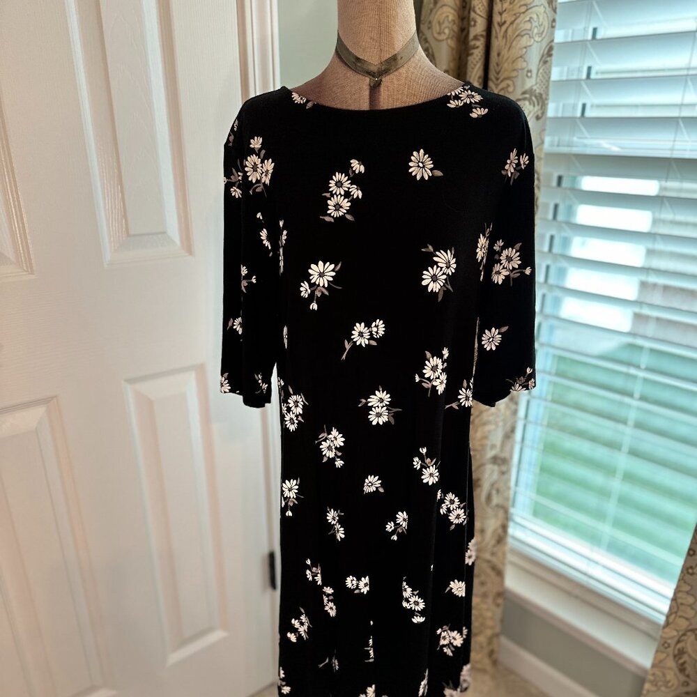 Black with Daisy Flower Summer Dress Size L